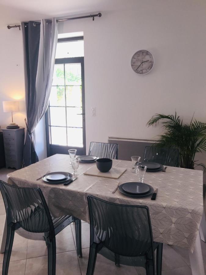Appartement Cour Ancienne Abbaye Saint-Astier  Экстерьер фото